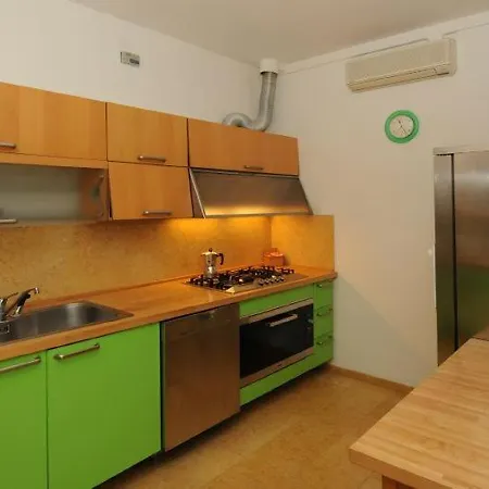 Sleeps 11 Pool Air Con Wifi