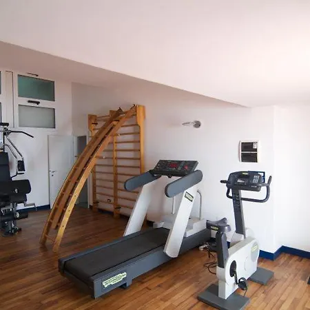 Sleeps 11 Pool Air Con Wifi * 佩萨罗